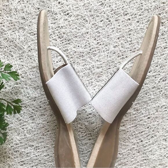 Anne Klein Sport White Sparkle Thong Sandals - Picture 5 of 10